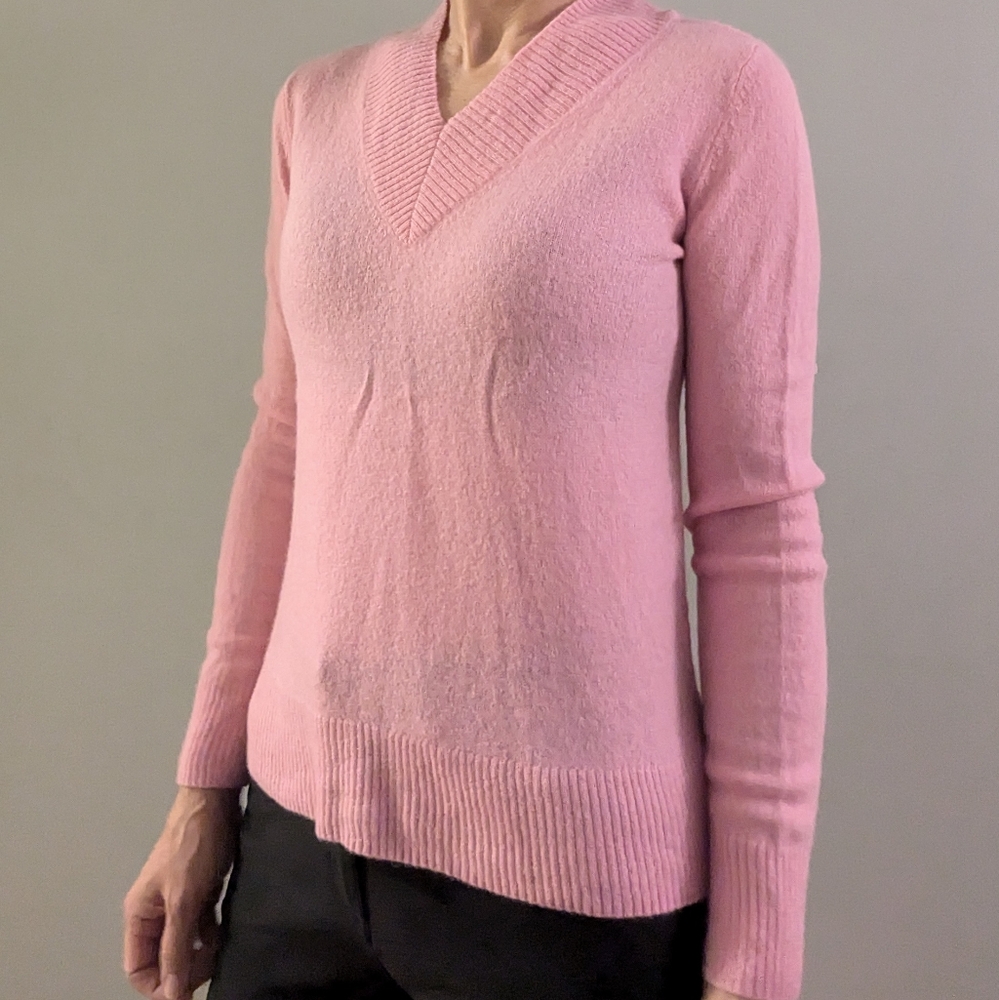 ❄️HBC 100% Cashmere V-Neck Sweater